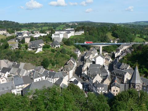 Centre bourg Rochefort-Montagne (Agrandir l'image).