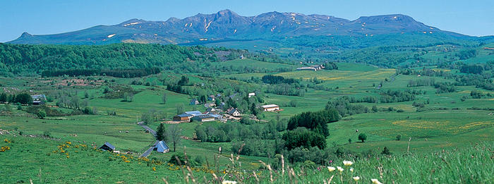 sancy-depuis-st-donat-m-sagot-pano (Agrandir l'image).